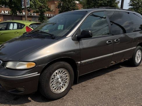 Used 1997 Chrysler Town & Country LX AWD/4WD image 2