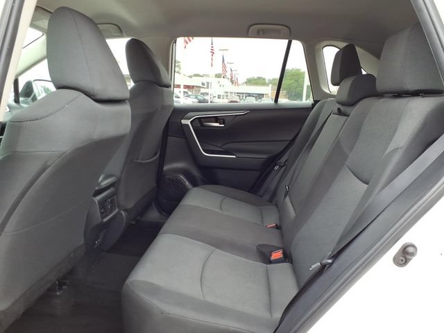 Used 2025 Toyota RAV4 XLE FWD image 10