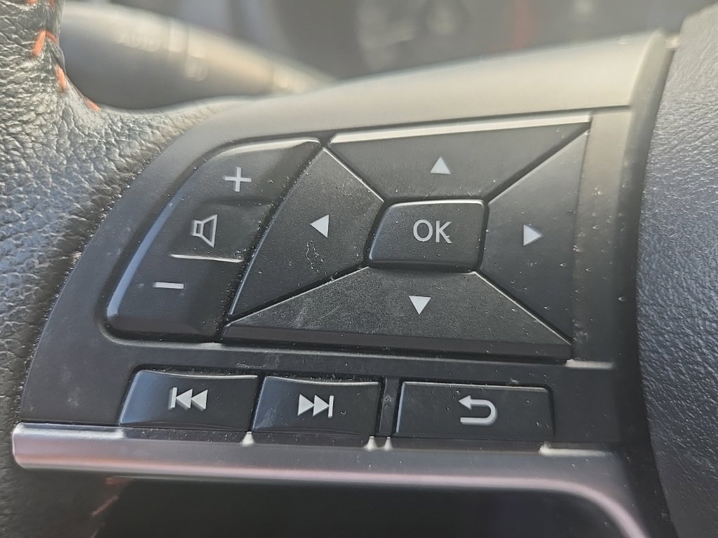 Used 2024 Nissan Kicks SR w/ SR Premium Package FWD image 17