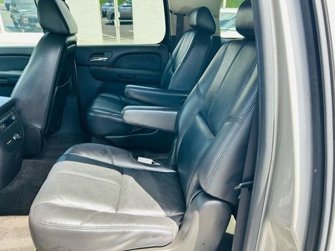 Used 2009 GMC Yukon XL SLT RWD image 26