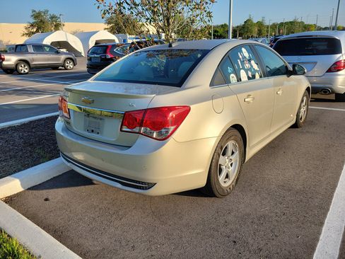 Used 2015 Chevrolet Cruze LT w/ Enhanced Safety Package FWD image 10