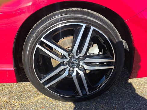 Used 2017 Honda Accord Sport image 18