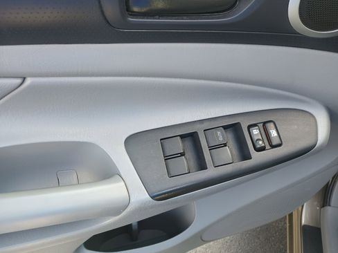 Used 2013 Toyota Tacoma 4x4 Double Cab w/ SR5 Pkg image 12