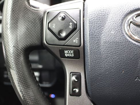Used 2017 Toyota Tacoma TRD Off-Road w/ Tow Package (A/T) AWD/4WD image 11