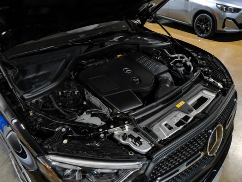 Used 2024 Mercedes-Benz GLC 300 image 52