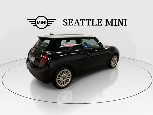 Certified 2025 MINI Cooper S image 11