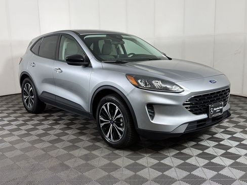 Used 2021 Ford Escape SE w/ SE Sport Appearance Package AWD/4WD image 7