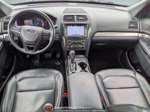 Used 2019 Ford Explorer XLT w/ Equipment Group 202A FWD image 28