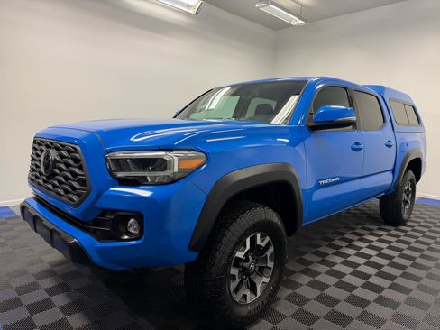 Used 2021 Toyota Tacoma TRD Off-Road AWD/4WD image 3