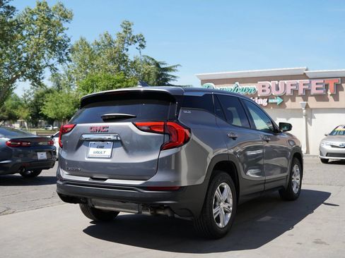 Used 2018 GMC Terrain SLE FWD image 8