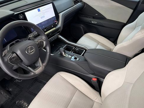 Used 2024 Lexus TX 350 FWD w/ Captains Chair Package image 4