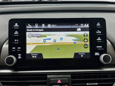 Used 2018 Honda Accord Touring image 22