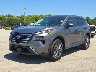Used 2024 Nissan Rogue S AWD/4WD video 1