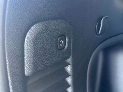 Used 2021 Jeep Grand Cherokee Laredo X image 19