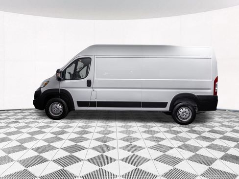 Used 2023 RAM ProMaster 2500 FWD image 7