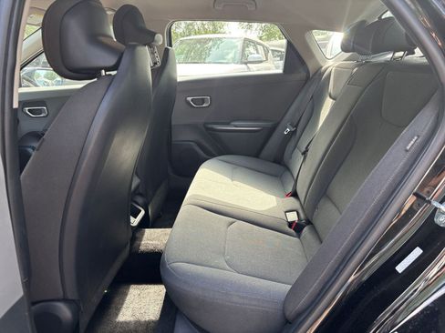 Used 2025 Kia K4 FWD image 39