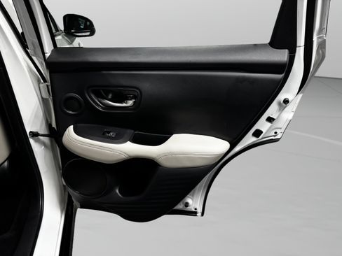Used 2025 Acura ADX A-Spec FWD image 16