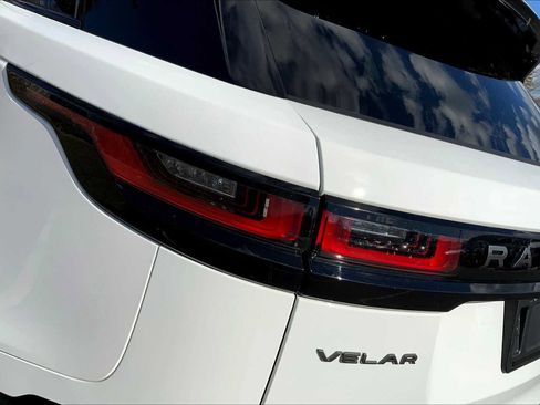 Certified 2022 Land Rover Range Rover Velar R-Dynamic S AWD/4WD image 27