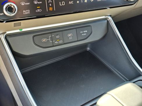 New 2026 Kia Carnival image 25