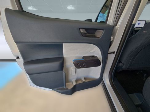 New 2025 Ford Maverick XLT w/ Equipment Group 302A image 21