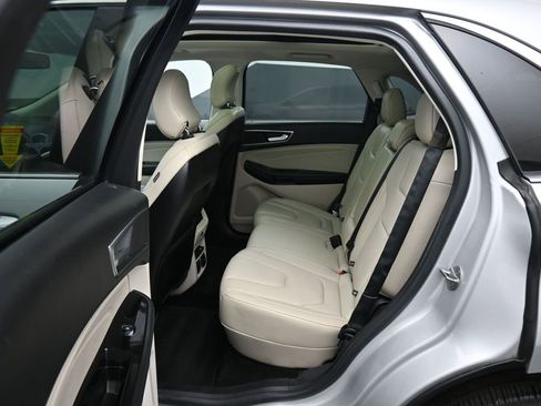 Used 2015 Ford Edge Titanium w/ Equipment Group 302A image 33