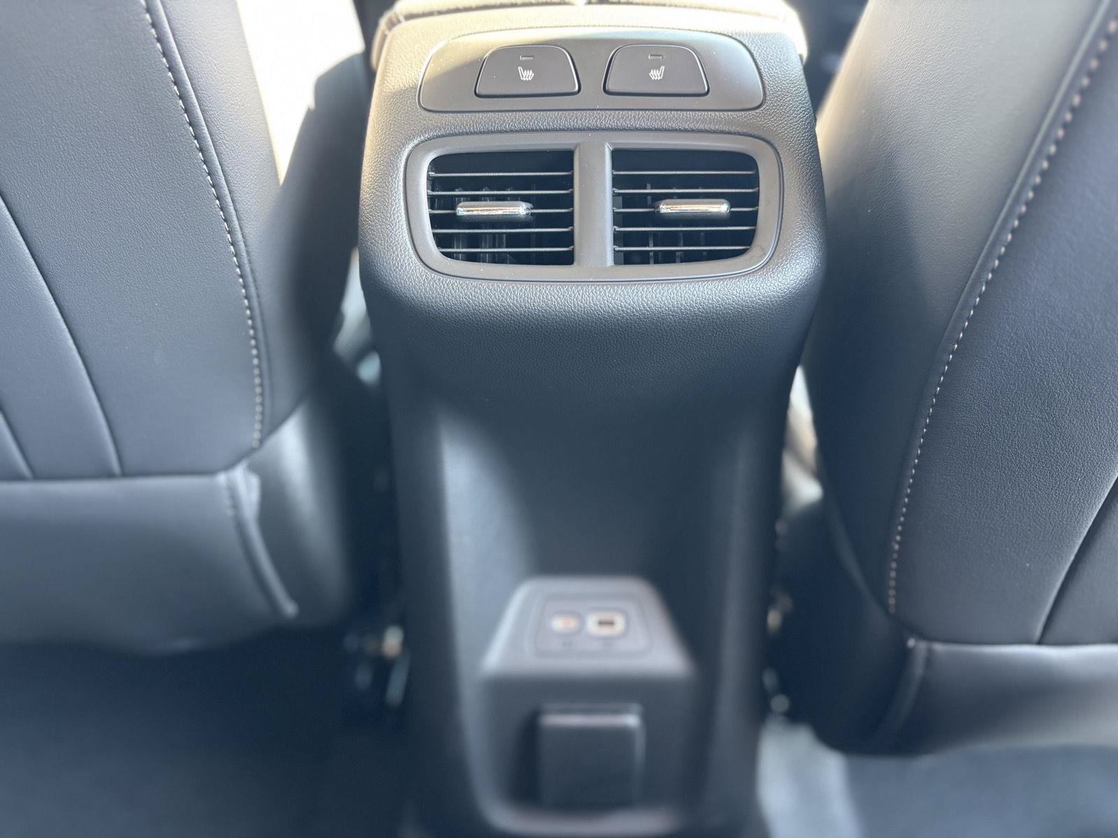 Used 2023 Buick Envision Avenir AWD/4WD image 22