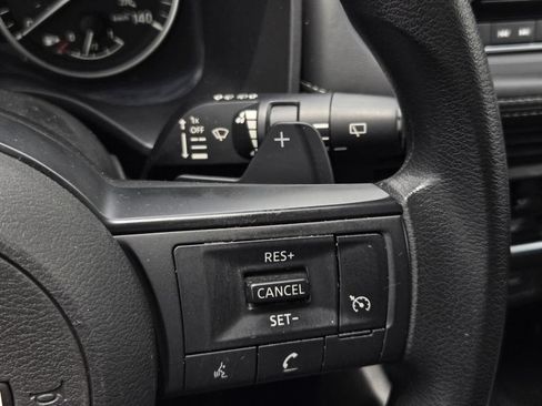 Used 2023 Nissan Rogue S FWD image 27