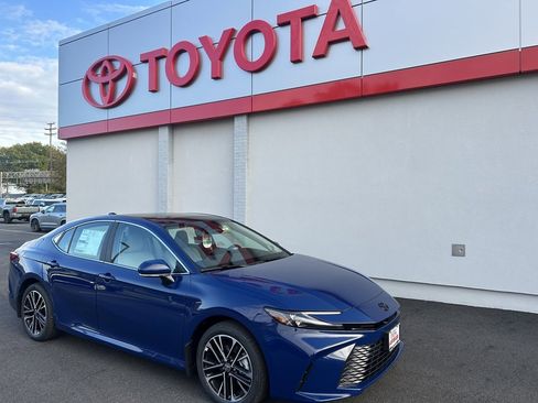 New 2026 Toyota Camry XLE image 1