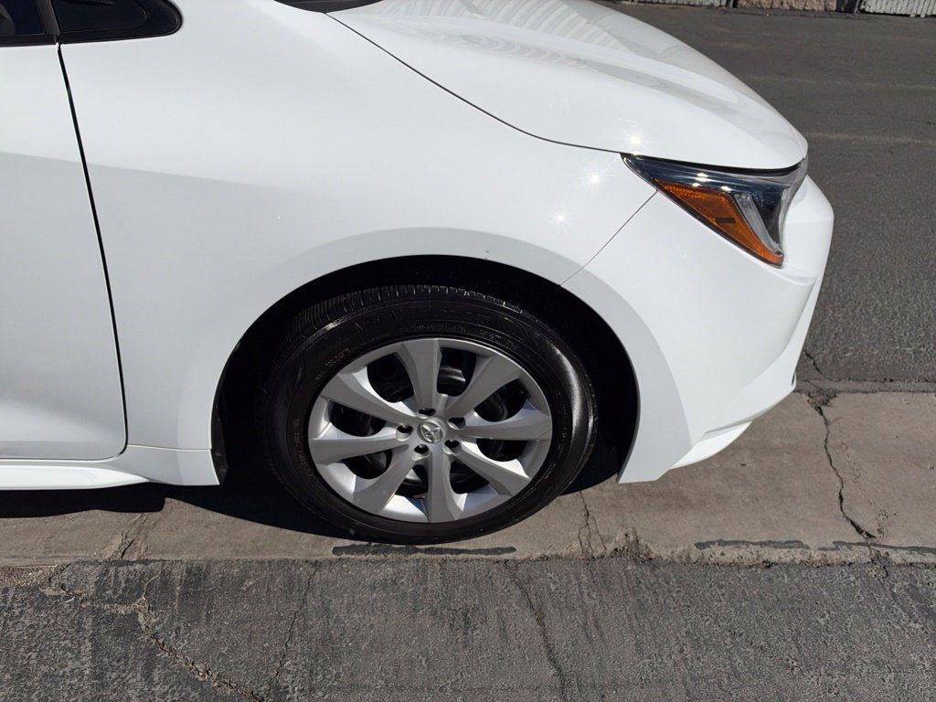 Certified 2025 Toyota Corolla LE FWD image 19