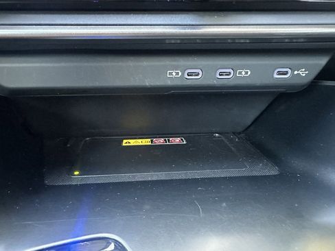 Used 2024 Lexus RZ 450e Premium image 27