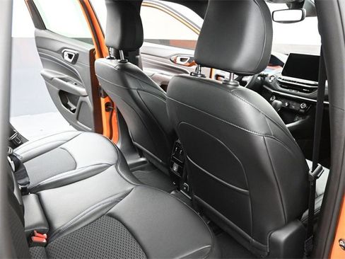 New 2026 Jeep Compass Latitude image 21