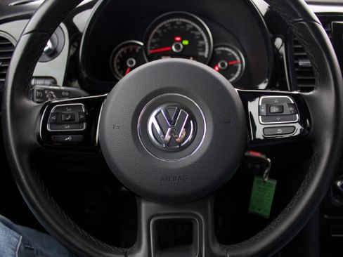 Used 2016 Volkswagen Beetle 1.8T S image 13