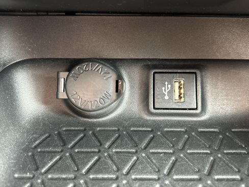 Certified 2024 Toyota RAV4 XLE AWD/4WD image 30