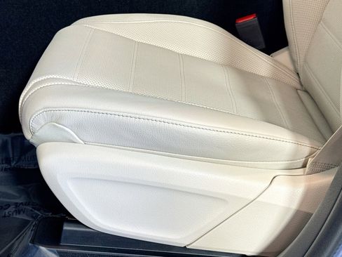 New 2026 Mercedes-Benz GLS 580 4MATIC image 17