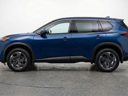 Used 2025 Nissan Rogue SV AWD/4WD image 5