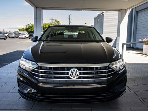 Used 2021 Volkswagen Jetta SE w/ SE Cold Weather Package image 8