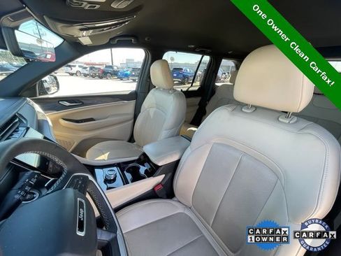 Used 2023 Jeep Grand Cherokee Limited w/ Luxury Tech Group II image 7
