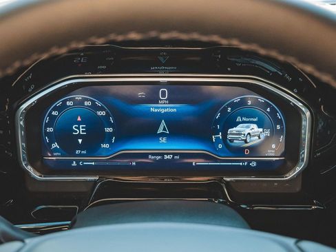 Used 2024 Chevrolet Silverado 1500 LTZ w/ LTZ Convenience Package II image 36