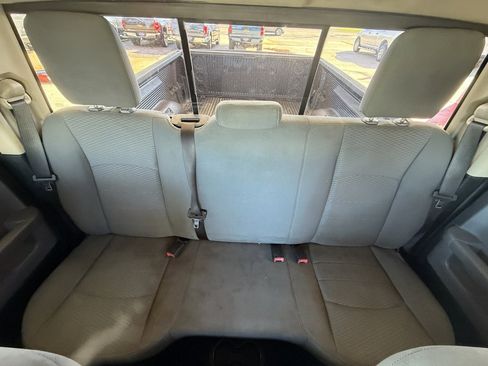 Used 2018 RAM 1500 Classic SLT image 31