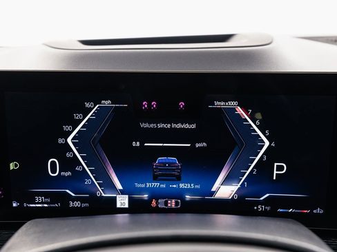 Used 2024 BMW X6 xDrive40i w/ Executive Package image 13