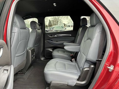 Used 2024 Buick Enclave Premium image 25