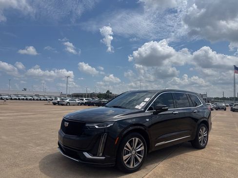 Used 2020 Cadillac XT6 Premium Luxury FWD image 10