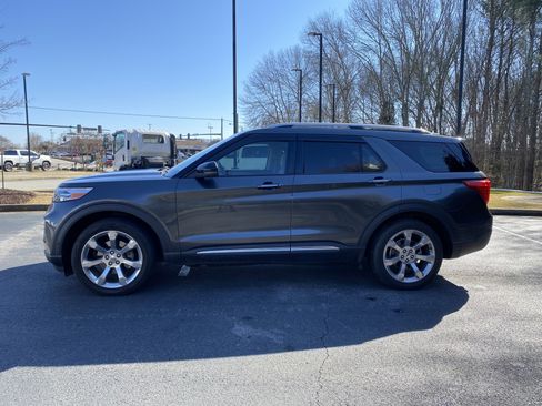 Used 2020 Ford Explorer Platinum w/ Premium Technology Package image 6