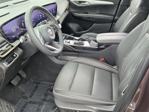 Used 2024 Buick Envision Avenir image 10