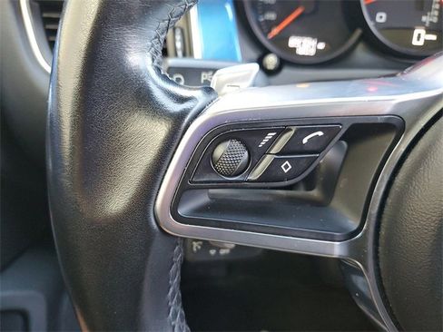 Used 2018 Porsche Macan GTS image 23