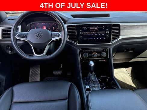Certified 2022 Volkswagen Atlas Cross Sport SE AWD/4WD image 26
