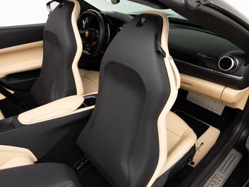 Certified 2023 Ferrari Portofino M RWD image 67