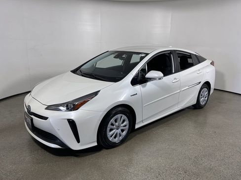 Certified 2019 Toyota Prius LE w/ Carpet Mat Package FWD image 7
