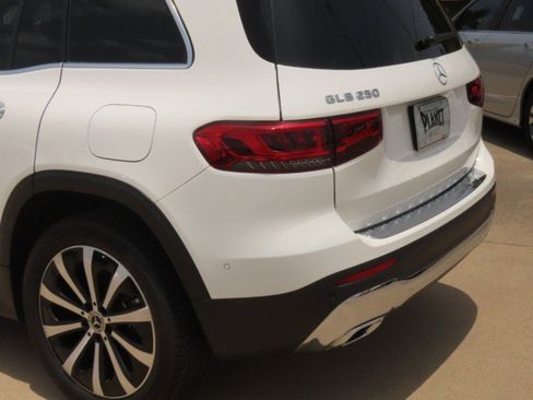 Used 2023 Mercedes-Benz GLB 250 image 14