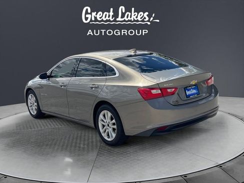 Used 2018 Chevrolet Malibu LT FWD image 3